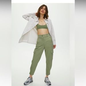 Wilfred Free Modern Cargo pant.  Size 00.  Sage color.